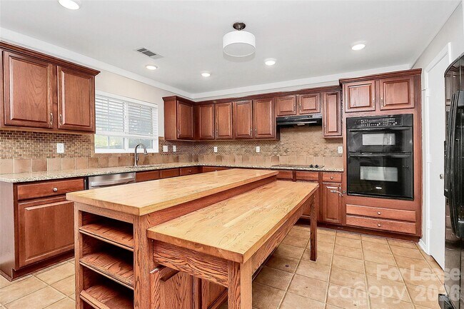 Photo - 15611 Normans Landing Dr