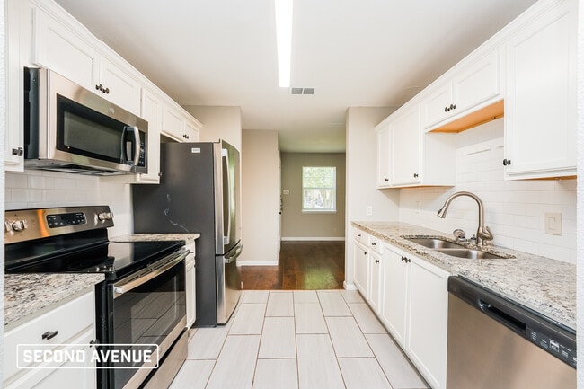 Photo - 1819 Barlow Ave
