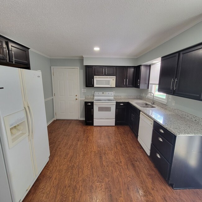 2128 Wildwood Rd