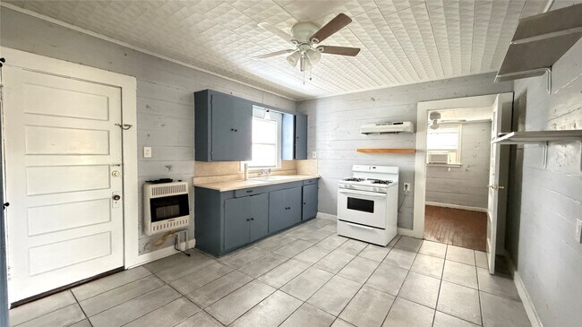 Photo - 102 Beauregard St