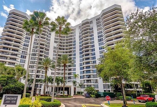 3500 Mystic Pointe Dr