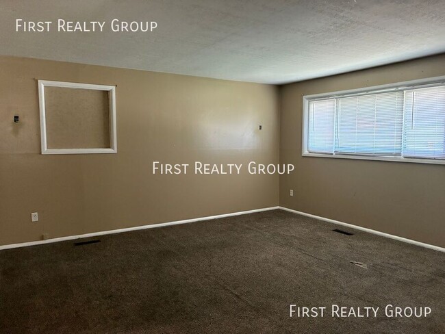 Photo - 27 Stadia Dr