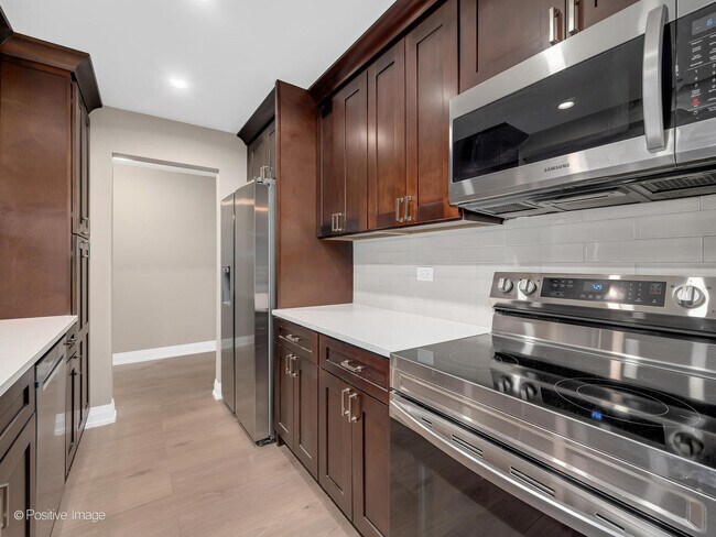 Photo - 907 Curtiss St Unit 104