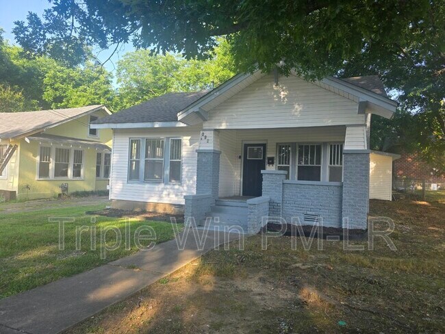 Photo - 609 N Morrill St