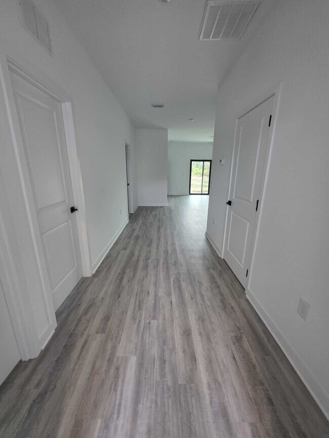 Photo - 9253 Agate St