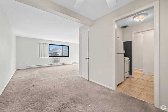 Building Photo - 43 Olcott Dr Unit 237 Rental