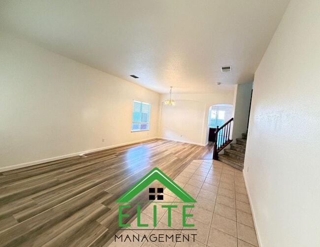 Photo - Beautiful and Spacious 4-Bedroom Home in P...