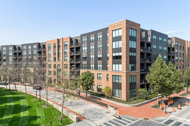 Apartments at the Yard: Parkline