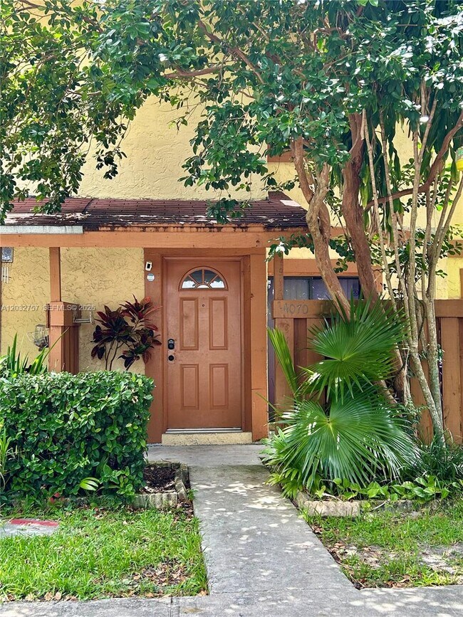 Building Photo - 4070 Sierra Terrace