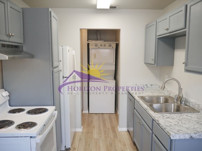 Photo - 2801-2803 Lerwick Rd Unit 2803 Lerwick Rd