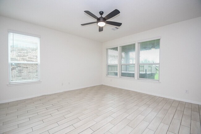 Photo - 5027 Hickory Deer Ln