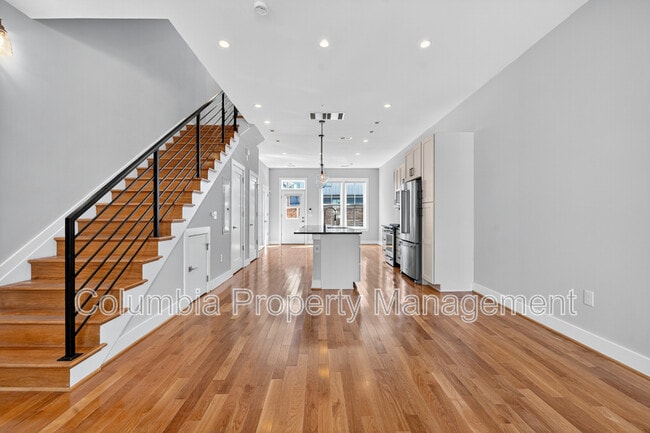 Photo - 638 Newton Pl NW