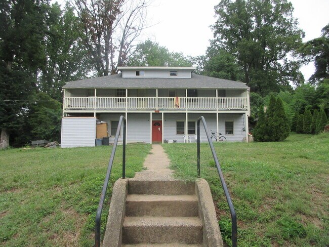 Photo - 104 Dunova Ct