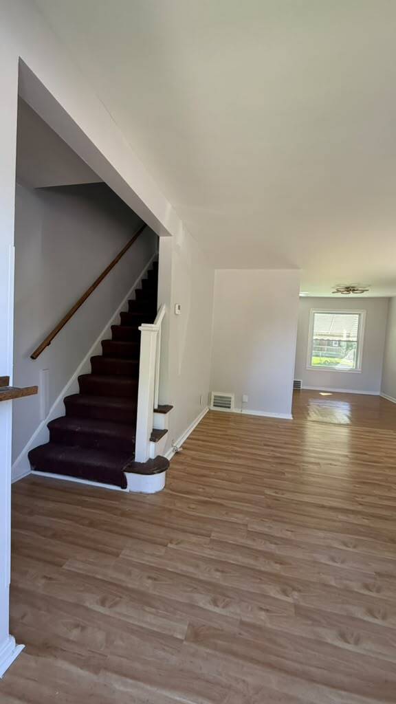 Photo - 1527 Babbitt Rd