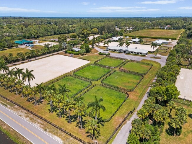 Photo - 1150 F Rd