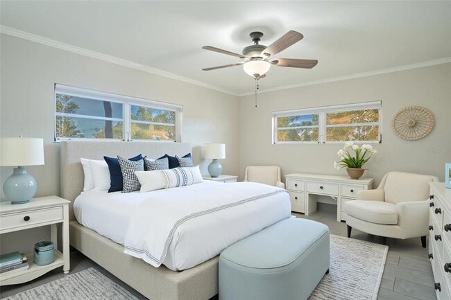 Photo - 495 Ave F SE