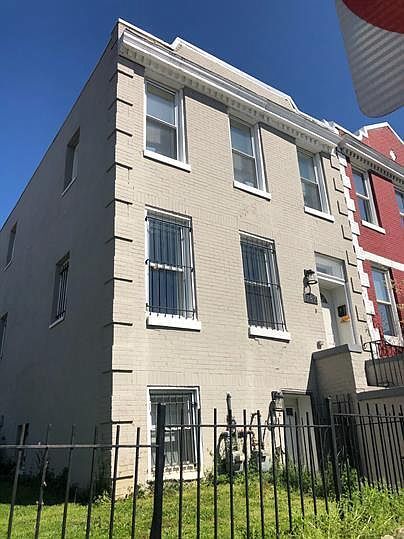 Photo - 787 Fairmont St NW