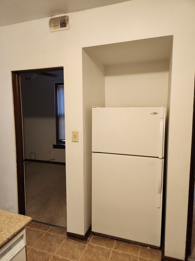 Photo - 3232 S Union Ave Unit 2