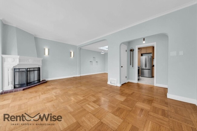 Photo - 824 Garfield St