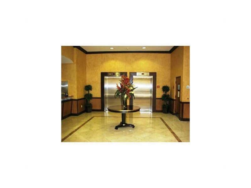 Photo - 2030 S Douglas Rd Unit 581