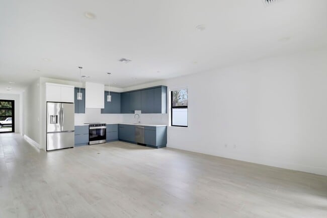 Photo - 17780 Thelma Ave