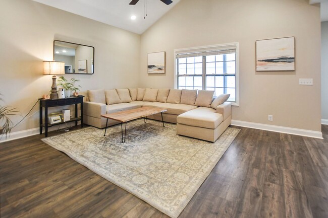 Photo - Pet Friendly Three Bedroom!