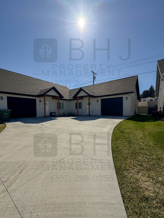 Building Photo - Love 2165/ 2167 Unit 2167