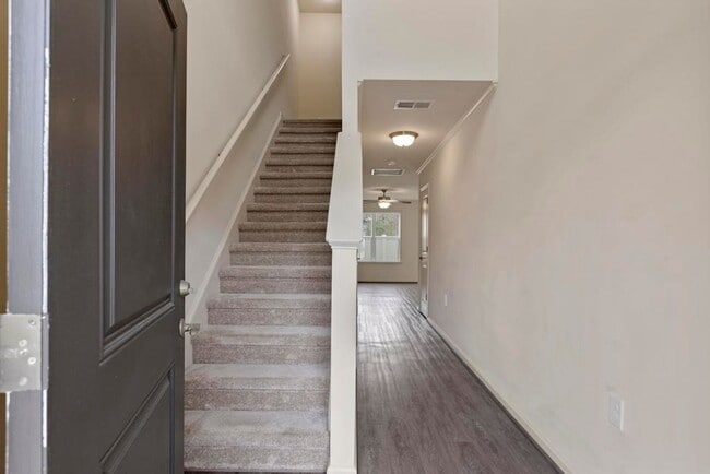 245 Boyington Pl Rd