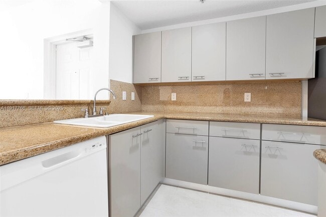 Photo - 6670 NW 114th Ave Unit 624