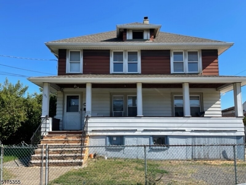 Photo - 186 S Main St