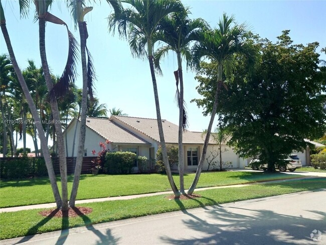 Building Photo - 21367 Chinaberry Dr Rental