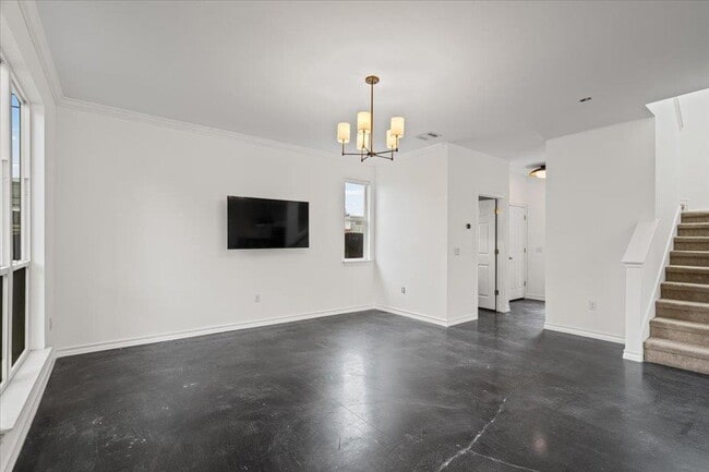 Photo - 2947 Moss St