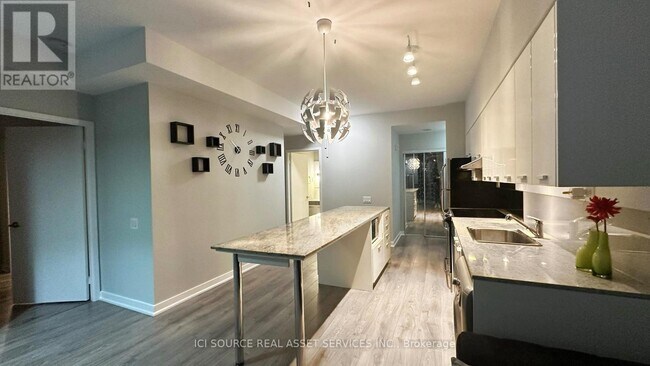 Photo - 29 Singer Ct Unité PH09