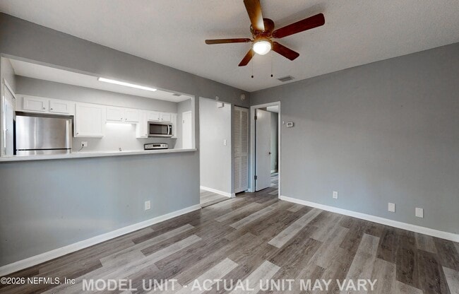 Photo - 5424 101st St Unidad 3