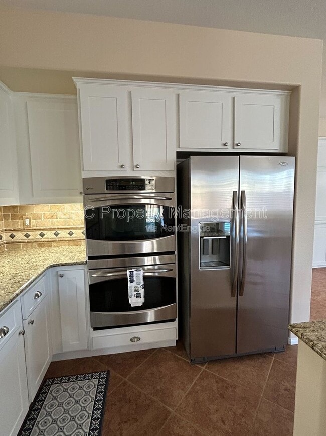 Photo - 30934 Crystalaire Dr