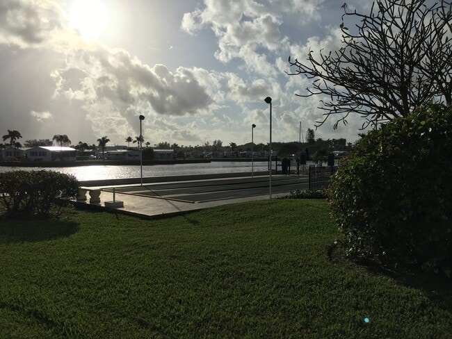 Photo - 2004 S Federal Hwy Unidad D102