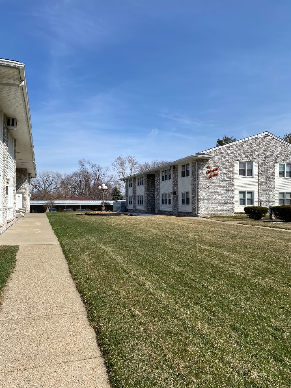 Photo - 401 SW Elm St