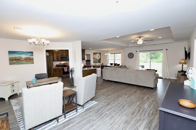 Photo - 4415 Patriot Pkwy