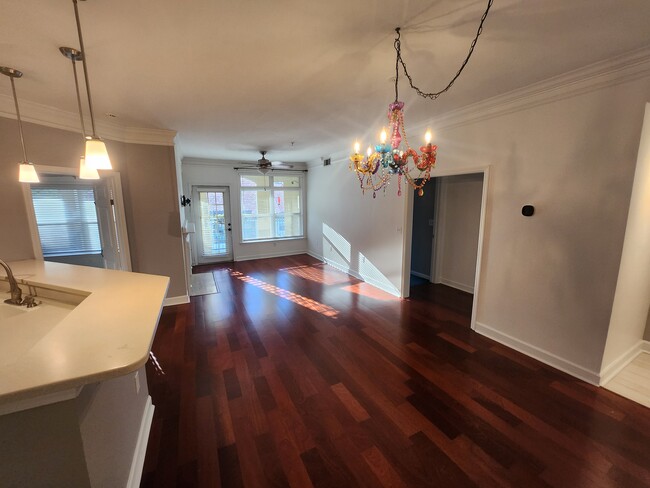 Building Photo - 955 Juniper St NE Unit 3325 Rental