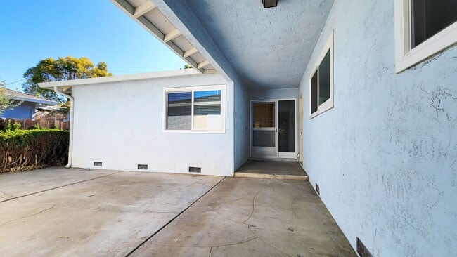 Photo - 1031-1033 Dale Avenue Unit 1033