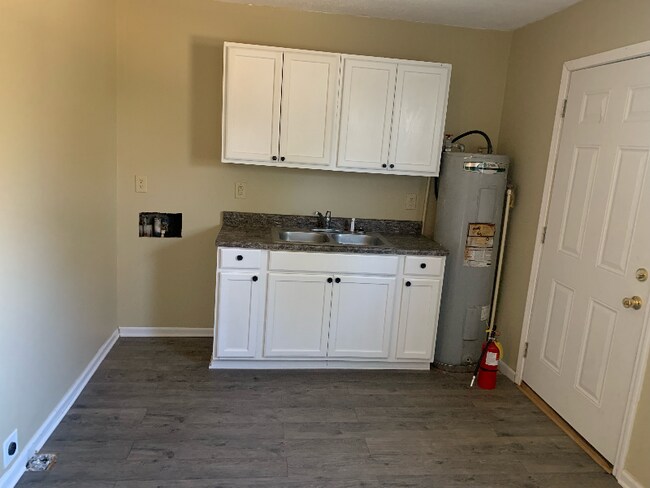 Photo - 121 Stanback Ln