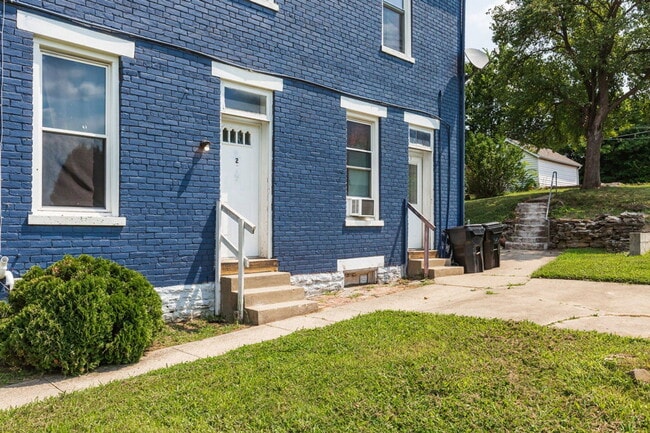 Photo - 4338 Vine St