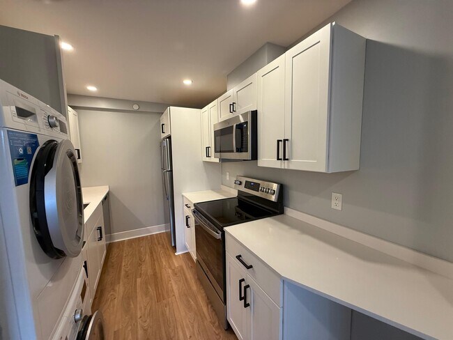 Photo - 196 Sherman St