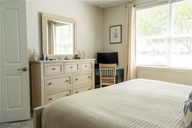 Photo - 14888 Edgewater Cir