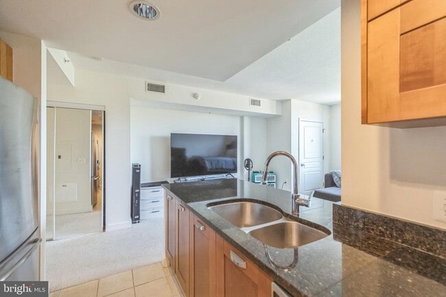 Building Photo - 2451 Midtown Ave Unit 1118 Rental