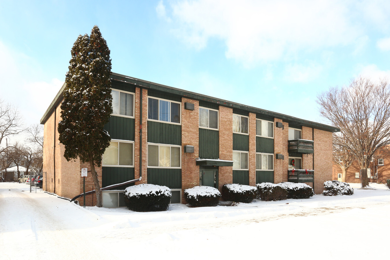 Photo - Green Oaks Apartments