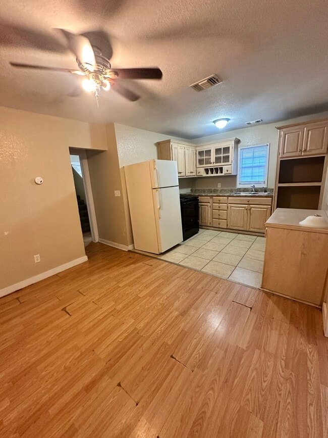 Photo - 907 S Carolina St Unit B