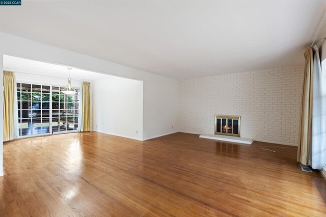 Photo - 2201 Quiet Pl Dr