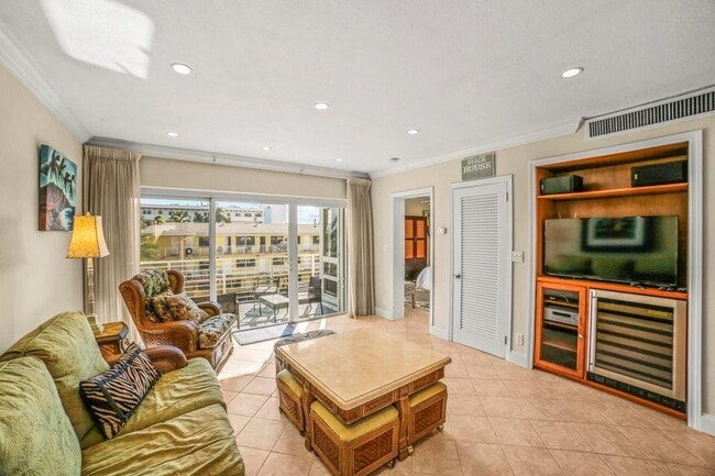 Building Photo - 4300 El Mar Dr Unit 33 Rental