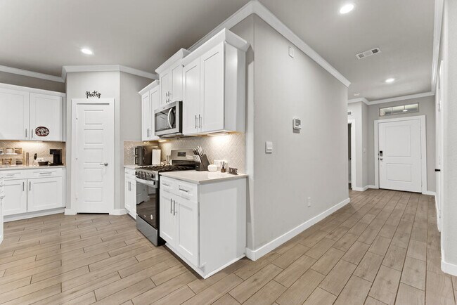 2129 Trailhead Dr